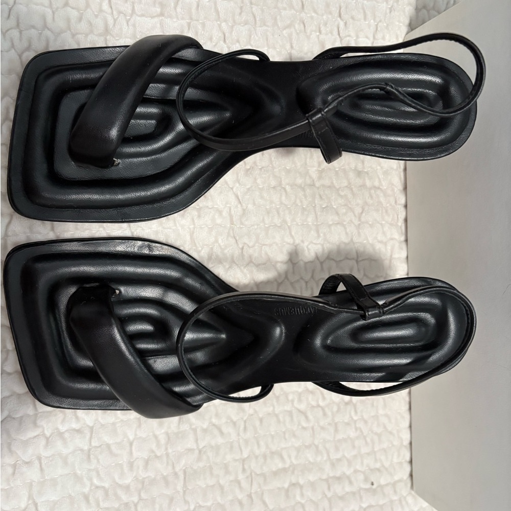 Jacquemus Black Strappy Sandals